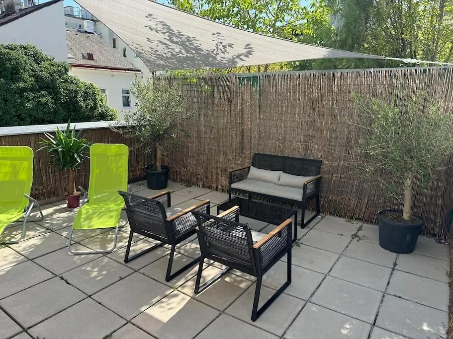 Apartment Relax Auf Der Terrasse In Wien Austria
